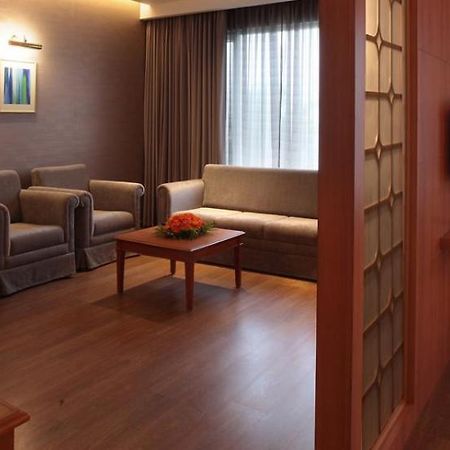 Monsoon Empress Kochi Hotel Luaran gambar