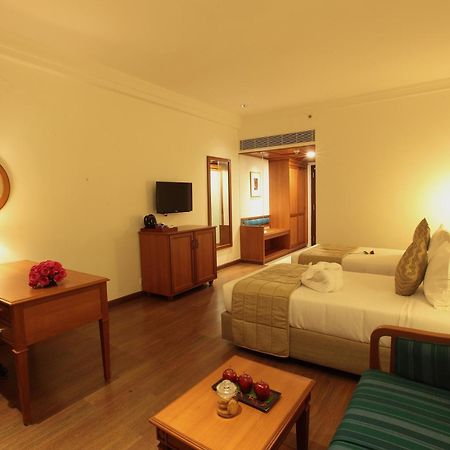 Monsoon Empress Kochi Hotel Luaran gambar