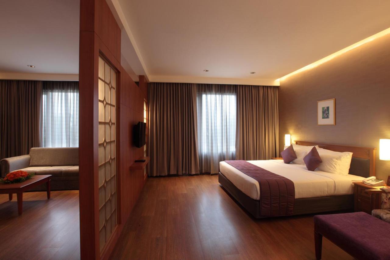 Monsoon Empress Kochi Hotel Luaran gambar