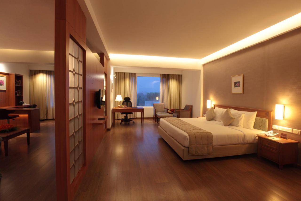 Monsoon Empress Kochi Hotel Luaran gambar
