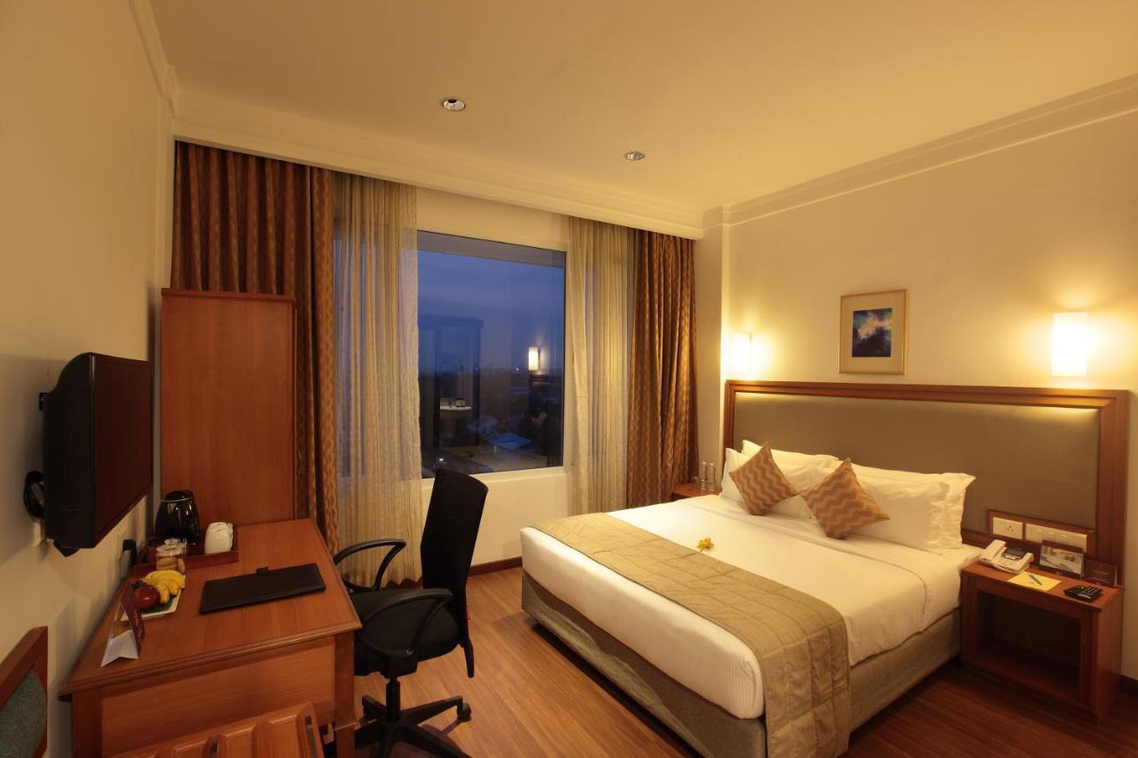 Monsoon Empress Kochi Hotel Luaran gambar