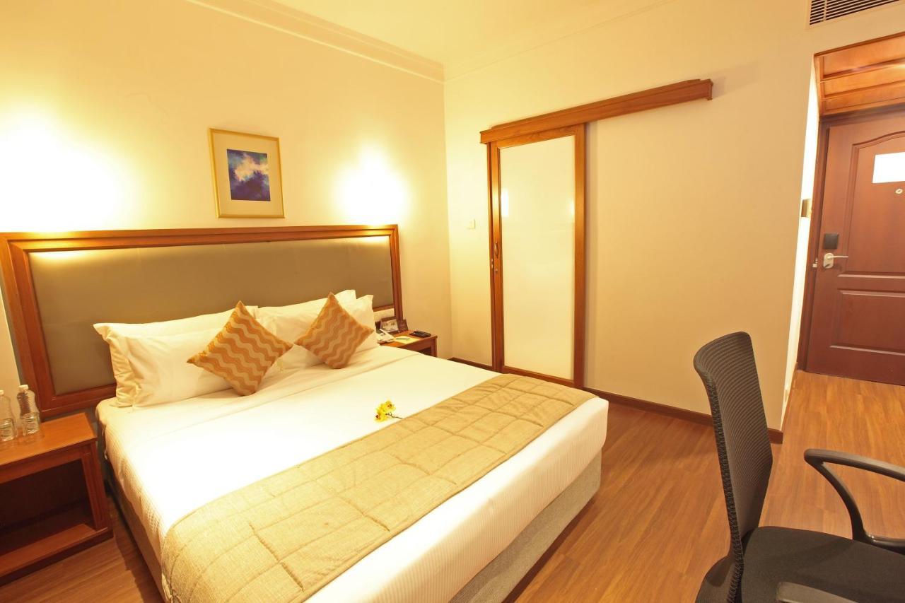 Monsoon Empress Kochi Hotel Luaran gambar