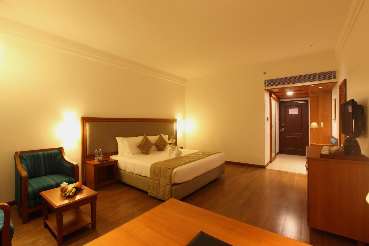 Monsoon Empress Kochi Hotel Luaran gambar
