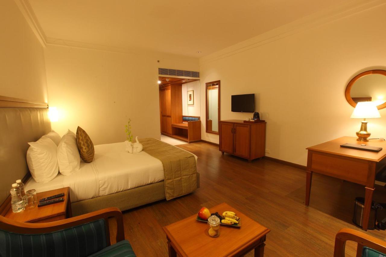 Monsoon Empress Kochi Hotel Luaran gambar
