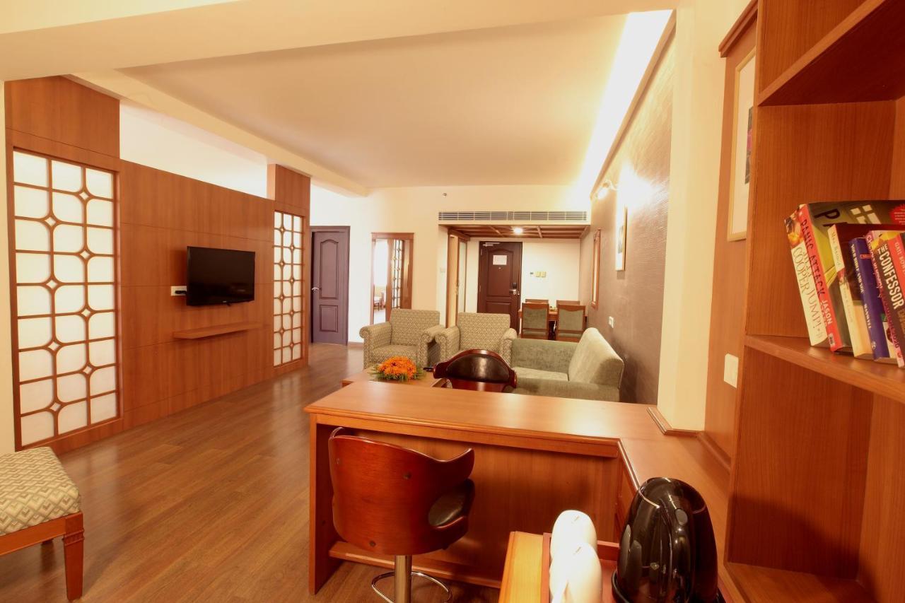 Monsoon Empress Kochi Hotel Luaran gambar